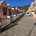 Garden Bbq & Walk To 10min-sesimbra * Sesimbra