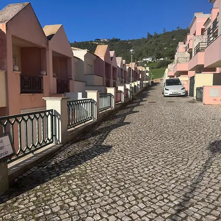 Garden Bbq & Walk To 10min-sesimbra * Sesimbra