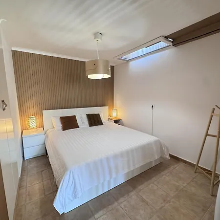 Apartment Garden Bbq & Walk To 10min-sesimbra *