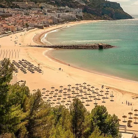 Garden Bbq & Walk To 10min-sesimbra Lägenhet Sesimbra