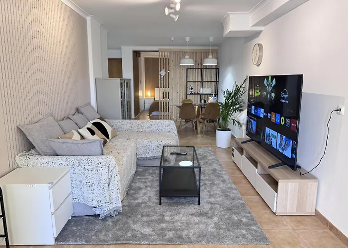 Garden Bbq & Walk To 10min-sesimbra Apartment