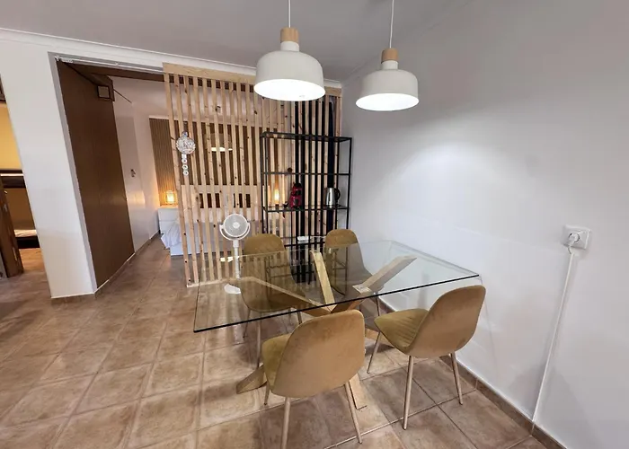 Apartment Garden Bbq & Walk To 10min-sesimbra