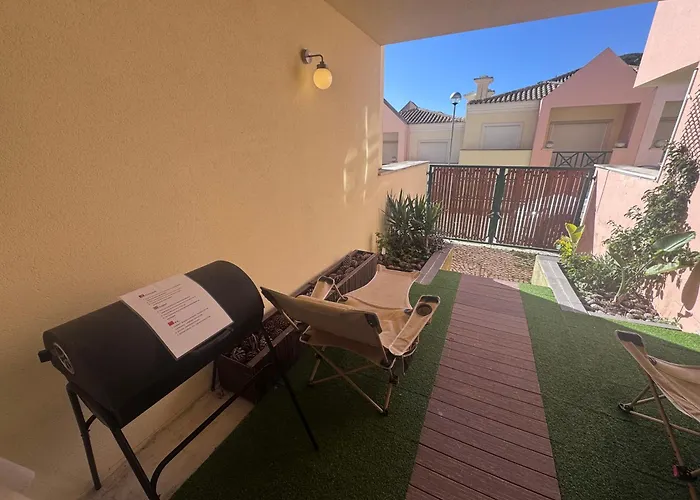 Garden Bbq & Walk To 10min-sesimbra Apartment *