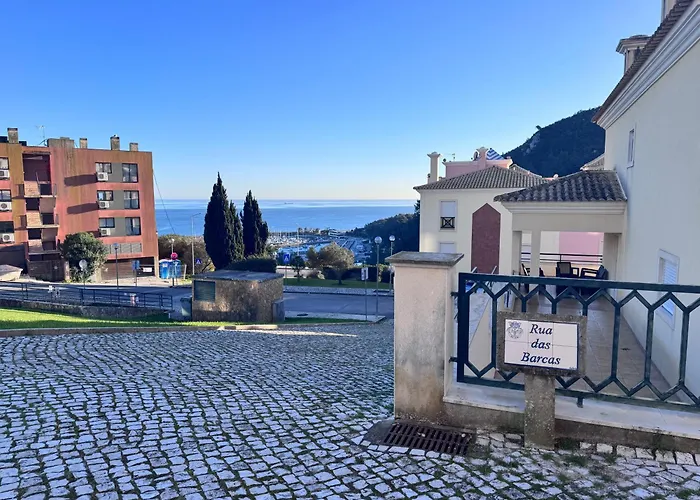 Garden Bbq & Walk To 10min-sesimbra Apartment *